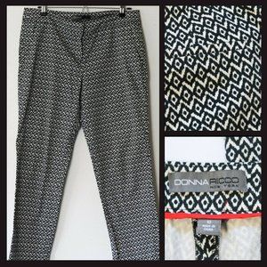Donna Rico Black & White Cotton Dress Capris Pants Size 10 (35Wx26I) 10" Rise